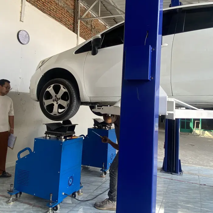 Roda depan di atas pelat shaking machine
